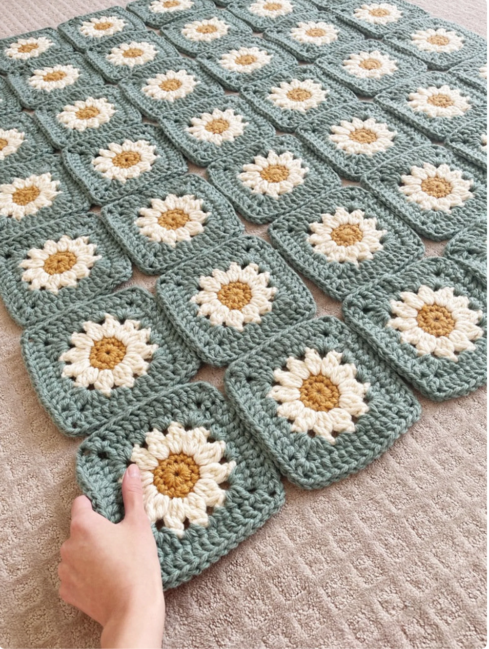 Daisy Granny Square Blanket pattern