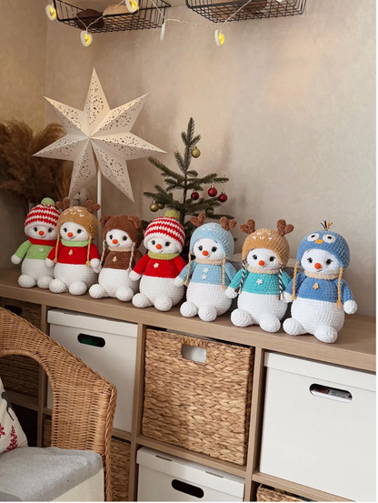 Snowman and 4 hats crochet pattern